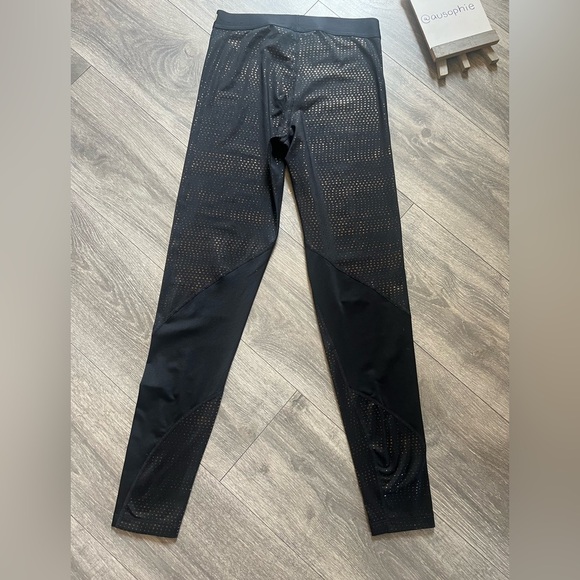 Nike Pro Metallic Dots Sports Bra & Tight Set in Black & Metallic Gold. Size M - Picture 14 of 14